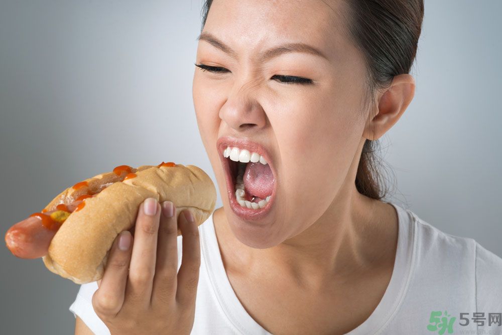 青春期女生吃很多是怎么回事？青春期女生很能吃怎么辦？