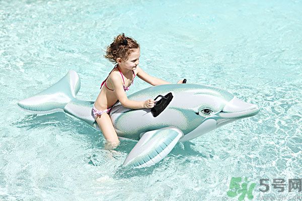 洗澡怎么洗的干凈？洗澡怎么洗后背？