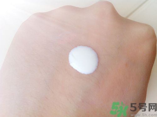 蘇菲娜sofina防曬霜哪款好用？sofina防曬白蕾絲藍(lán)蕾絲區(qū)別