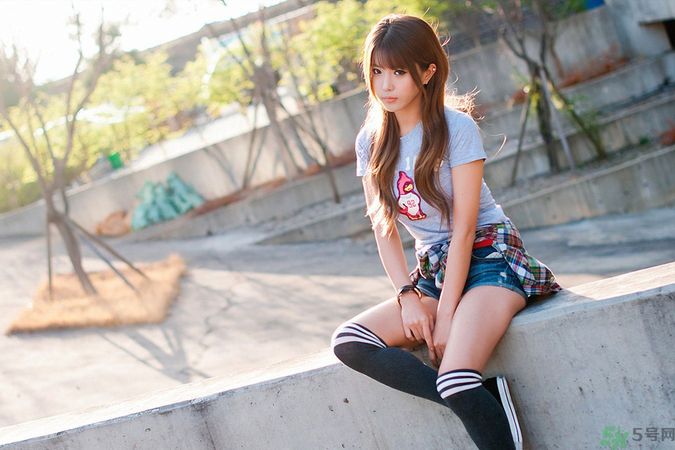 初中女生月經(jīng)不規(guī)律怎么回事？初中生月經(jīng)不準(zhǔn)怎么辦？