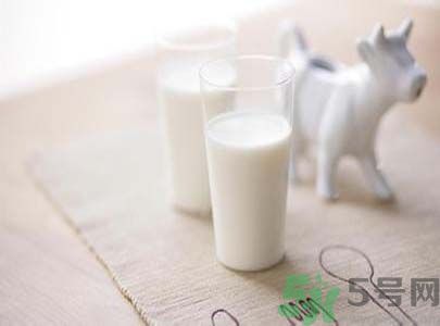 燒水壺可以煮牛奶嗎？燒水壺煮的牛奶可以喝嗎？