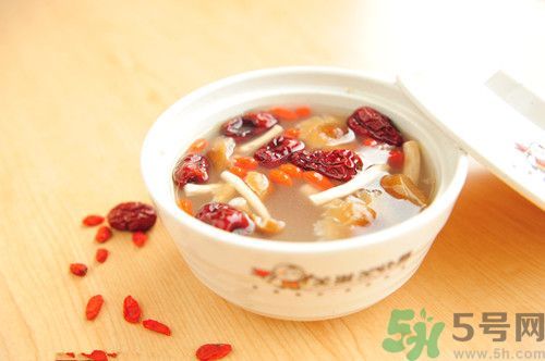 茶樹(shù)菇排骨湯孕婦可以吃嗎?茶樹(shù)菇排骨湯的做法