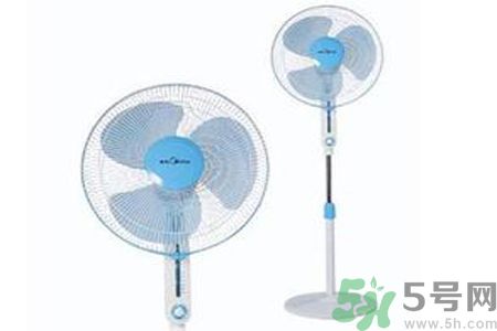 怎樣清洗小型電風(fēng)扇？清洗小型電風(fēng)扇的方法