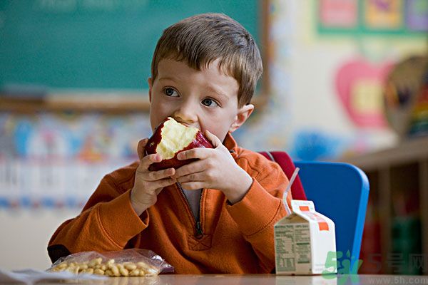 我不想去補(bǔ)習(xí)班怎么辦？用什么借口說服媽媽能不去補(bǔ)課？