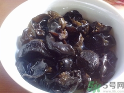 木耳泡了兩天還能吃嗎?木耳泡多長(zhǎng)時(shí)間最好