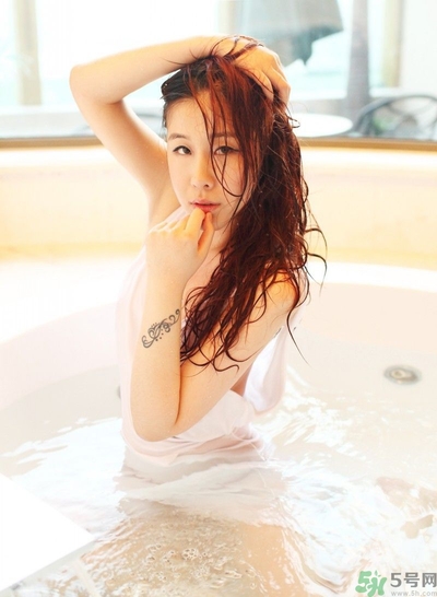 女性月經(jīng)期間可以做愛嗎？月經(jīng)期間做愛女性會(huì)得婦科病嗎？