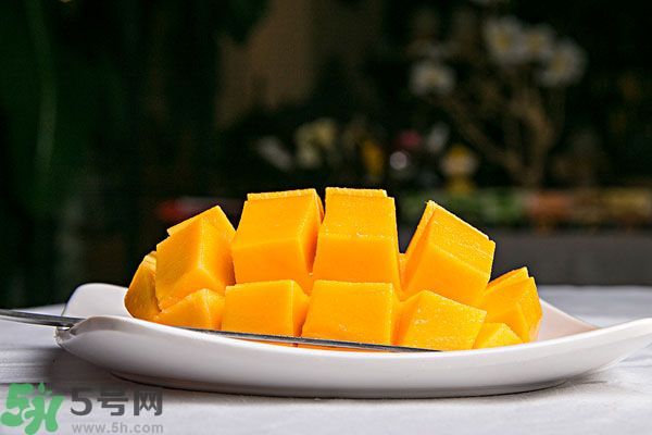 芒果晚上可以吃嗎？晚上吃芒果好嗎？