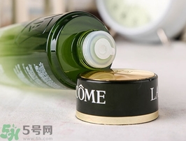 用過(guò)期的爽膚水會(huì)怎么樣?用過(guò)期的爽膚水有什么危害?