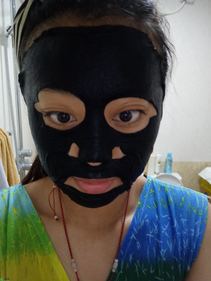 歐尚坊黑面膜怎么樣？歐尚坊黑蒜竹炭蠶絲面膜好用嗎？