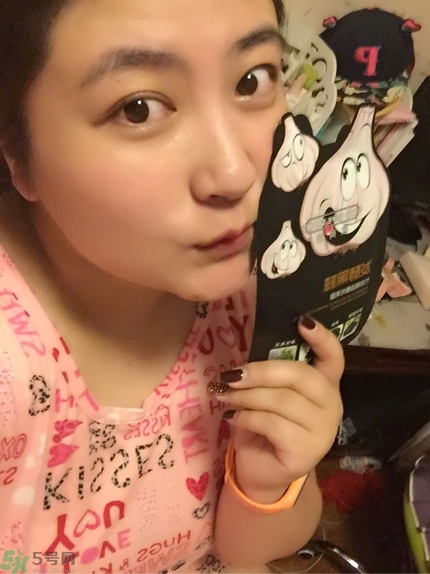 歐尚坊黑面膜怎么樣？歐尚坊黑蒜竹炭蠶絲面膜好用嗎？