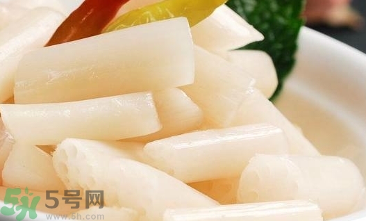 藕帶是什么?藕帶是沒有長(zhǎng)大的藕?jiǎn)?