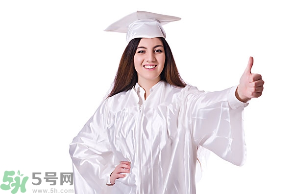 高中女生很矮還能長高嗎？高中女生矮怎么辦？