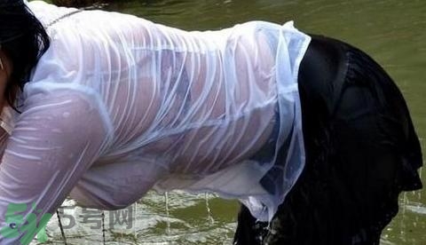 衣服沒(méi)干穿了會(huì)怎么樣?穿濕的內(nèi)衣會(huì)怎樣