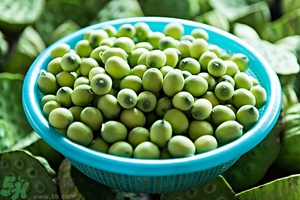 蓮子芯泡茶有什么功效？蓮子心的功效與作用