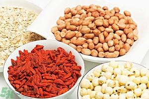 吃蓮子有什么好處和壞處？吃蓮子要去心嗎？