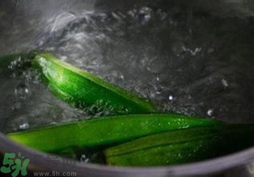 秋葵要焯水嗎？秋葵焯水好嗎？