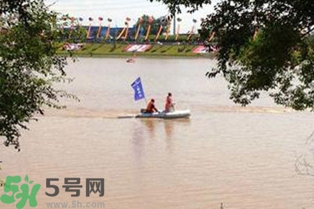 游泳喝到污水了怎么辦？游泳喝到臟水了會怎樣？