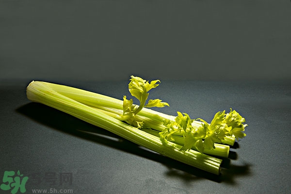 芹菜對心臟好嗎？吃芹菜對心臟有什么影響？