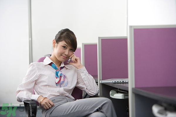 耳機(jī)接電話輻射大嗎？用耳機(jī)減少輻射是真的嗎？