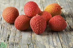 荔枝吃多了會(huì)上火嗎?怎么吃荔枝不上火？