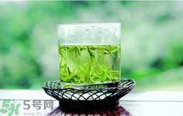 喝蓮子心能減肥嗎？蓮子心泡茶喝能減肥嗎？