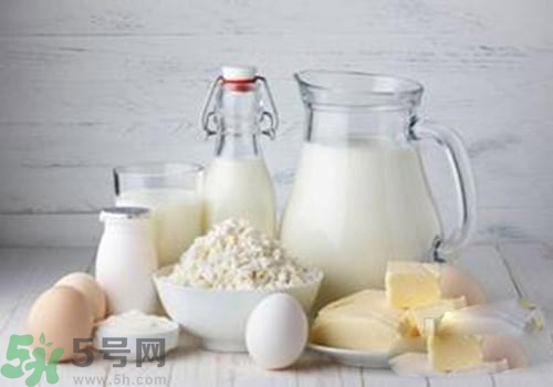 寶寶可以喝羊奶嗎？寶寶多大可以喝羊奶？