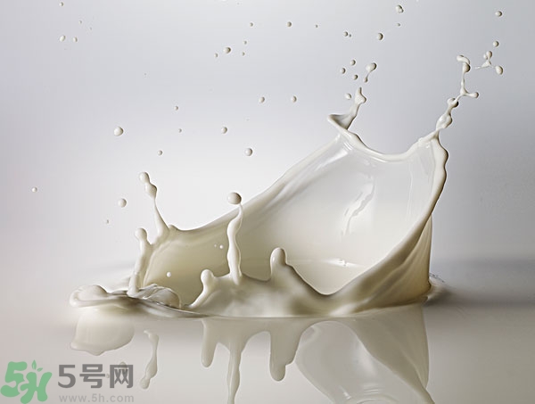 一天喝多少牛奶最好？牛奶一天喝多少合適？