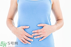 第一次來(lái)月經(jīng)什么感覺(jué)？第一次來(lái)月經(jīng)什么反應(yīng)？