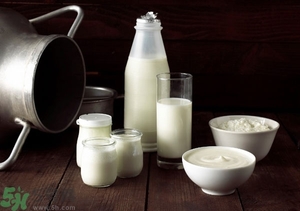 酸奶一天喝多少合適？一天喝多少酸奶最好？