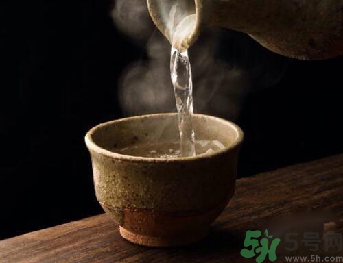 喝酒前吃什么不容易醉酒？喝酒前吃什么不容易醉？