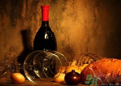 喝酒吐了怎么辦？喝酒吐了吃什么好？