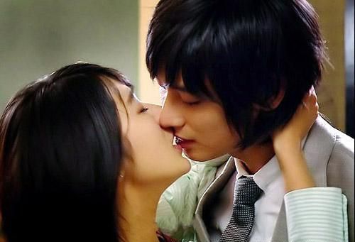 女生接吻的時候有生理反映嗎?女生接吻時會有啥反應(yīng) 女生接吻的時候有生理反映嗎?女生接吻時會有啥反應(yīng)