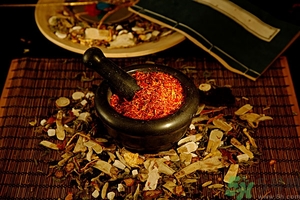 陳皮長霉還可以吃嗎？陳皮上有發(fā)霉了怎么辦？