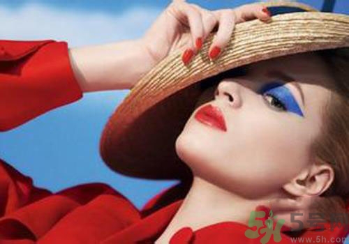 皮膚黑適合什么顏色的口紅？不同膚色怎么挑選口紅？