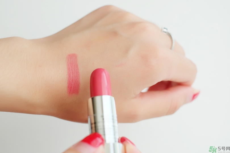 怎么選擇適合自己的口紅顏色？口紅顏色怎么選？