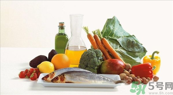 發(fā)燒能吃水蜜桃嗎？發(fā)燒吃水蜜桃好嗎？