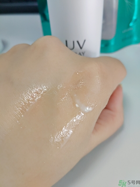 高絲fasio舒涼防曬噴霧怎么樣？fasio舒涼防曬噴霧好用嗎？