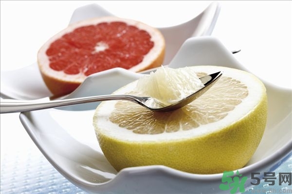 柚子是熱性的嗎？吃柚子要注意什么？