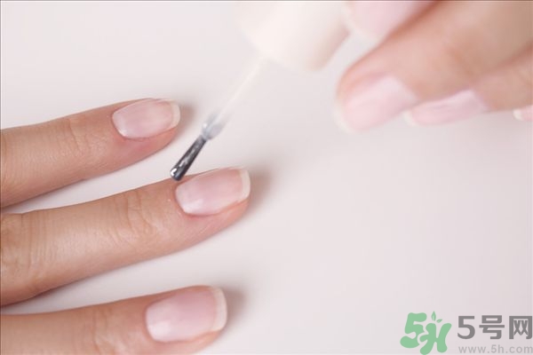 指甲油為什么容易掉？指甲油怎么涂不容易掉？