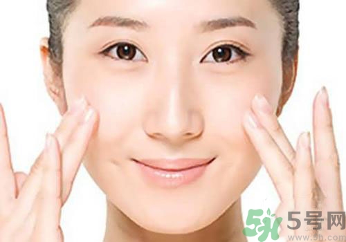 卸妝油怎么用？卸妝油的正確使用方法