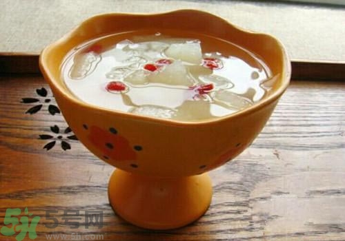 冰糖雪梨的熱量是多少？喝冰糖雪梨會胖嗎？