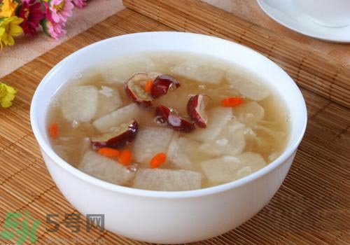 發(fā)燒可以喝冰糖雪梨嗎？發(fā)燒喝冰糖雪梨好嗎？