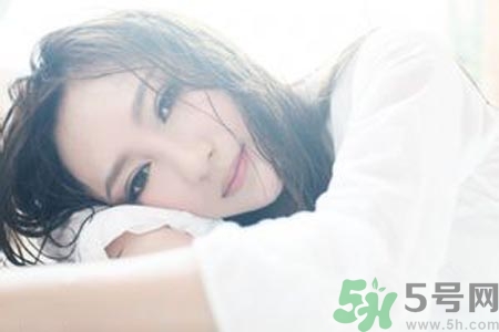 乳暈大是什么原因？乳暈大正常嗎？