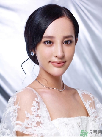 乳暈大是什么原因？乳暈大正常嗎？