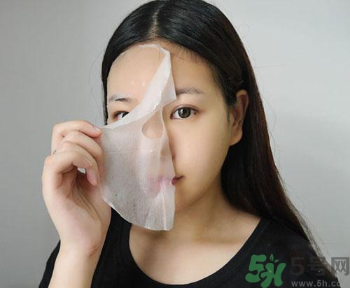 敷面膜前要用爽膚水嗎？敷面膜前要不要用爽膚水？