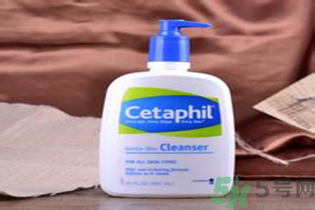 cetaphil絲塔芙溫和無(wú)泡潔面乳適合什么膚質(zhì)？cetaphi潔面乳敏感膚質(zhì)可以用嗎？
