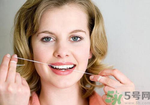 牙線多久用一次？牙線可以重復使用嗎？