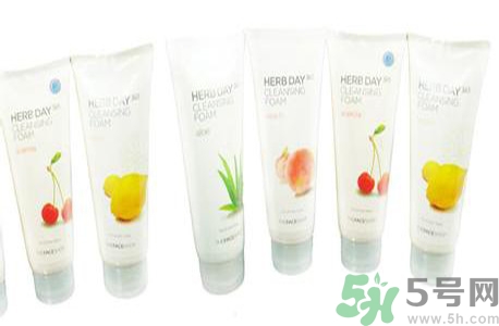 悅詩風吟和菲詩小鋪哪個好？悅詩風吟和菲詩小鋪哪個更好用？