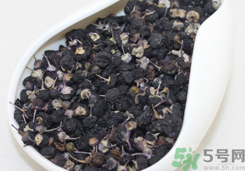 吃黑枸杞會上火嗎？吃黑枸杞會不會上火？