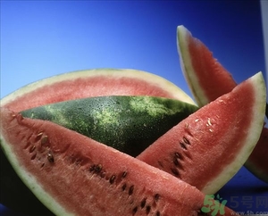 西瓜吃著苦是怎么回事？西瓜苦能不能吃？